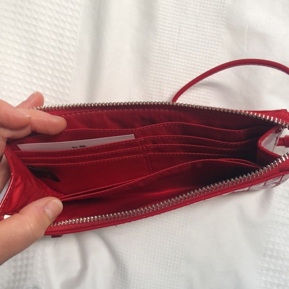 Coach wristlet - Picture 3 of 3